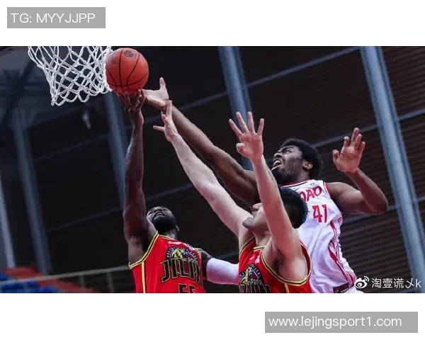 米奇约翰逊盛赞大卫琼斯加西亚适应球队表现出色无所畏惧 米奇约翰逊盛赞大卫琼斯加西亚适应球队表现出色无所畏惧