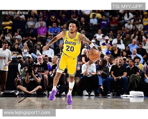 尼克史密斯谈黄蜂与湖人风格差异强调身体对抗的重要性 尼克史密斯谈黄蜂与湖人风格差异强调身体对抗的重要性