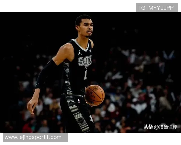 汤爹盛赞联盟顶尖防守球员文班亚马丹尼尔斯与卡马拉的卓越表现 汤爹盛赞联盟顶尖防守球员文班亚马丹尼尔斯与卡马拉的卓越表现